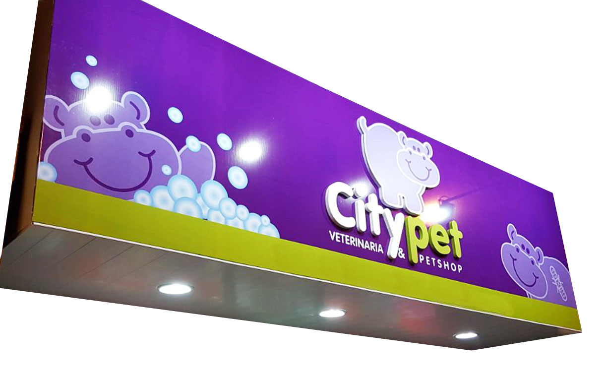 Marquesinas con letras de chapas para carniceras